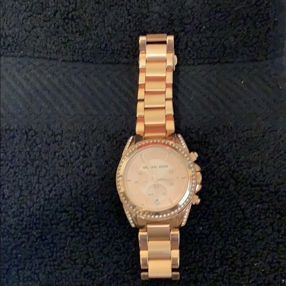 Michael Kors Watch - Picture 2 of 2